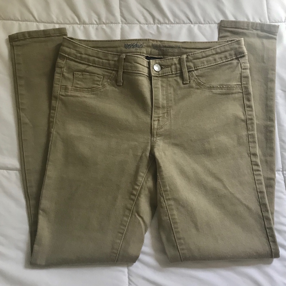👖3/$27 Khaki Skinny Jeggings - Picture 3 of 7